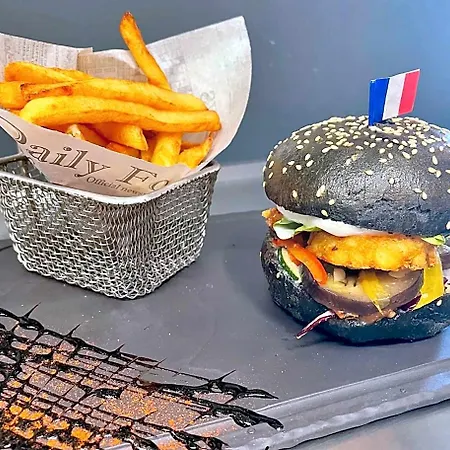 Отель The Originals Boutique, Le Marignan,le Havre Centre Gare 3*